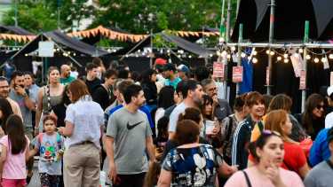 La feria más grande de Neuquén tiene su lugar en la Fiesta de la Confluencia 2025. Foto: archivo (Matías Subat)