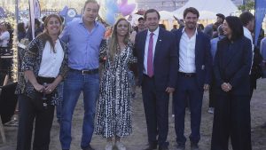 Weretilneck se mostró con los hermanos Soria y destacó un evento de Roca