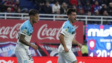 Mura le metió dos goles a San Lorenzo y rompió el récord en el Gran DT. (Foto: Gentileza Maxi Failla - Olé)