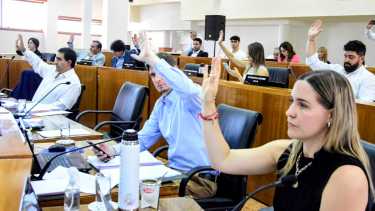 Con Críticas y por mayoría, Gaido consiguió la aprobación del presupuesto 2025 (foto Cecilia Maletti)