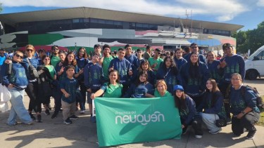 La delegación de Neuquén se compone de un total de 212 personas.