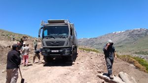 Video | Retiraron el motorhome de los turistas belgas tras un «complicadísimo» operativo