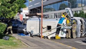 Accidente en Neuquén entre una camioneta y una ambulancia: cómo están los cinco heridos