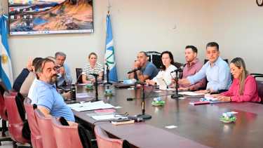 La Comisión Investigadora en su primera reunión, el jueves pasado. (Archivo/Florencia Salto)