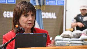 Dijo que podía envenenar a Patricia Bullrich: investigan a un mozo de Villa La Angostura