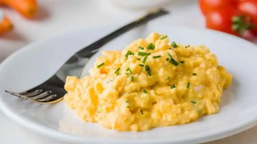 El revuelto de huevo con mantequilla definitivo para arrancar el día con buena energía. 
