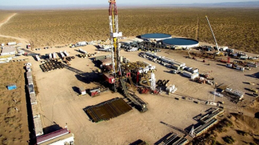El gobierno neuquino anunció que el año que viene se inyectarán en Vaca Muerta más de 10.000 millones de dólares.
