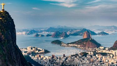Verano en Brasil: ¿hay que ponerse la vacuna contra la fiebre amarilla? consejos para cuidarte