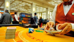 Denuncian 90 despidos en un casino de Neuquén y Centenario