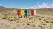 Imagen de Vuelco fatal en la Ruta 4 de Chubut: murió una joven de 18 años y cuatro personas terminaron heridas