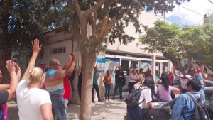Municipales de Senillosa cobrarán un bono de $520.000, tras llegar a un acuerdo salarial