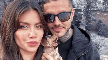 Mauro y Wanda con su perrita 