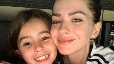 China Suárez y su hija Rufina Cabré
