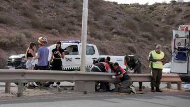 Fuerte accidente en la Ruta 7, entre Centenario- Neuquén. Foto Oscar Livera