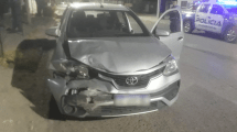 Imagen de Conducía con 1,80 gramos de alcohol en sangre, chocó una camioneta en Neuquén e intentó escapar de la Policía