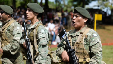El gobierno de Javier Milei habilitó a las Fuerzas Armadas a actuar ante amenazas terroristas y colaborar en el control de las fronteras.
