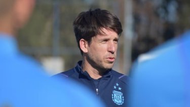 Diego Placente reemplaza a Javier Mascherano en la Selección Argentina Sub-20. 