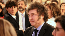 Imagen de Dólar de regalo y reservas negativas: un «éxito» de Javier Milei, que tiene patas cortas