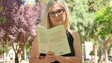 Andrea Diez, autora del libro "Tanta Belleza". Foto: Florencia Salto