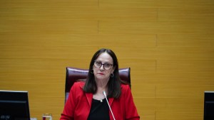 Rolando Figueroa puede saldar una deuda: hace 19 años que no se reglamenta el Defensor del Pueblo