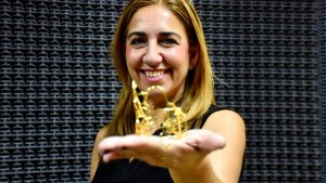 Lisi Fracchia, la gemóloga de Cipolletti que une la elegancia de la realeza con la esencia argentina