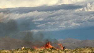 Las tormentas multiplicaron los incendios en Neuquén: son 32 en un día y hay varios activos