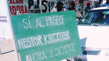Centenario: los autoconvocados protestaron por el cambio del nombre Presidente Néstor Kirchner