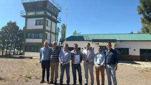 Convocan a inversores para desarrollar el aeropuerto de pasajeros y carga en Zapala