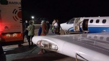 Imagen de El ministerio de Salud de Río Negro contrata vuelos sanitarios y el avión provincial sigue guardado