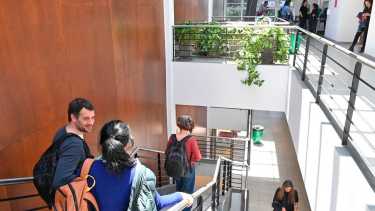 Más de la mitad de los ingresantes a la Universidad de Río Negro son primera generación de estudiantes