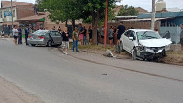 Fuerte choque en Cipolletti. Foto: gentileza
