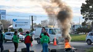ATE marcha en Bariloche y analiza cortes en los puentes de Cipolletti-Neuquén y Viedma, este jueves