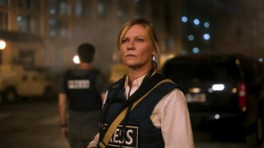 Kirsten Dunst in CIVIL WAR.
