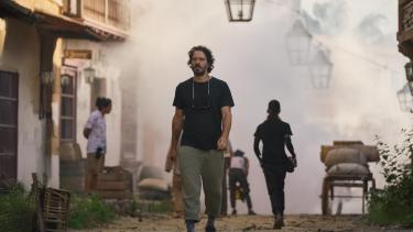 RÍO NEGRO RADIO habló con Alex García López, el director argentino de la serie Cien años de soledad