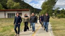 Imagen de Rolando Figueroa mueve la agenda en el interior y frena la jura en el nuevo ministerio