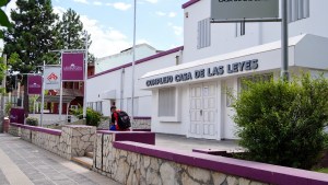 Una funcionaria de Mariano Gaido cubrirá el puesto del hermano de Gloria Ruiz en Casa de las Leyes