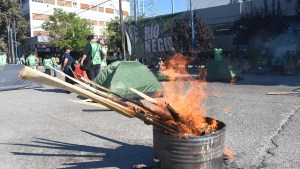 ATE Río Negro levantó las protestas en Roca, Bariloche y Viedma: reclamó por los salarios en la previa de Navidad