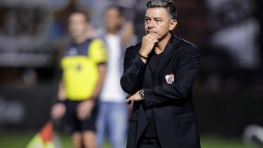 El inesperado contratiempo de Gallardo antes de enfrentar a Independiente en el Monumental