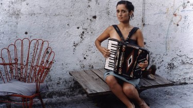 Julieta venegas se presentará en Camping Bariloche.  