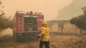 Incendio en Epuyén: el fuego continúa activo y ya arrasó 2300 hectáreas de bosque y pastizal en Chubut