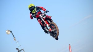 Vuelve el Supercross de verano en la barda de Neuquén: horarios y valores de las entradas