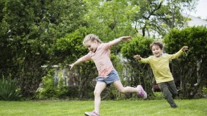 Actividad física: las vacaciones son el momento ideal para que las infancias entren en ritmo
