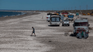 Verano 2025: cuáles son los lugares habilitados para acampar en las playas de San Antonio Este, cerca de las Grutas