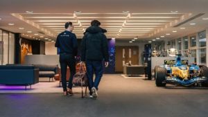 La primera foto de Franco Colapinto en la fábrica de Alpine