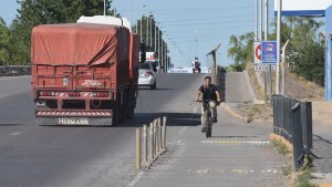 Puentes Cipolletti &#8211; Neuquén: cómo es el desafío de cruzar en bici por la Ruta 22