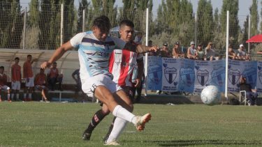 La Amistad viene de eliminar a Estudiantes Unidos de Bariloche. (Foto: Oscar Livera)