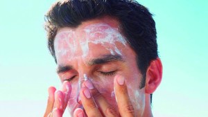 8 ideas refrescantes para calmar tu piel después de la exposición al sol
