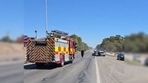Impactante: perdió una rueda y chocó contra el guardarrail de la Ruta 7, cerca de Centenario