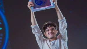 Emanuel Ayala, el joven de Río Negro que conquistó Cosquín 2025 como Solista Vocal
