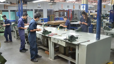 Cada escuela tendrá una capacidad de 750 alumnos. 